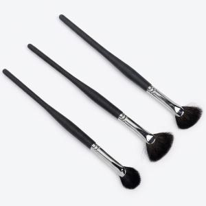 Soft Bristles Fan Brush & Eyeliner Makeup Brush Combo (Pack of 3)