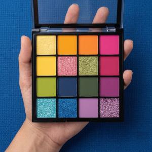OCEAN BEAUTY Makeup Book Eyeshadow Highlighter Blusher Contour Concealer Palette (1 Piece).