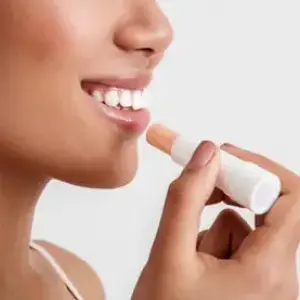 lips Women's lip balm long lasting colours strawberry, Gives a Gloss, Shimmer finish look(1 Pcs).