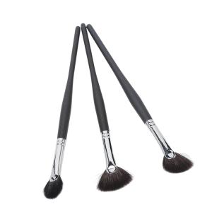 Soft Bristles Fan Brush & Eyeliner Makeup Brush Combo (Pack of 3)