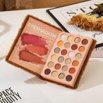 4-in-1 makeup book Eyeshadow, Highlighter, Blusher Contour, Powder Palette (Multicolour)