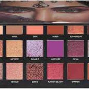 18 color eyeshadow plate Pack of )Multicolor.