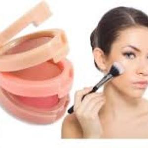 Professional Long Lasting Waterproof 3in1 Makeup Blusher & Highlighter For Girls & Women Pack of 1