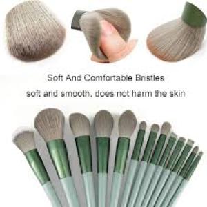 Makeup cosmetic makeup brush set pack of 13 with travel bag (green)