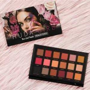 18 Color Shimmery Eyeshadow Palette Endless Glamour & Creativity