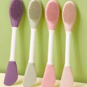 Silicone Face Scrubber Exfoliating Brush Face Mask Applicator (Pack of 1)