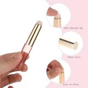 Silicone Lip Brush with Cover Lipstick Makeup Brushes Women (Pack of 1).