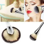 Flat Lightweight Concealer Brush Pack of 1