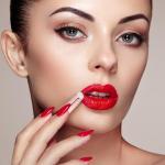 Silicone Lip Brush with Cover Lipstick Makeup Brushes Women (1 Piece).