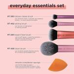 4 Pcs Makeup Brush + 1 Pcs Makeup Blunder puff  Set