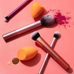 4 Pcs Makeup Brush + 1 Pcs Makeup Blunder puff  Set