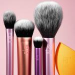 4 Pcs Makeup Brush + 1 Pcs Makeup Blunder puff  Set