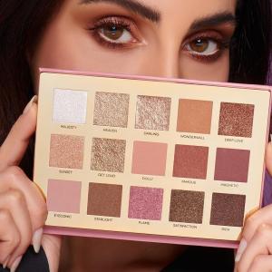 15 Color Fantasy Eyeshadow Palette