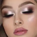NON TRANSFER MATTE LOOK FOUNDATION  (PACK OF 1)