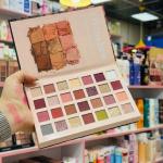 Maccallure 4 Layer Makeup book 200 g  (Multicolor)1 Piece