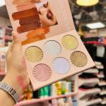 Maccallure 4 Layer Makeup book 200 g  (Multicolor)1 Piece