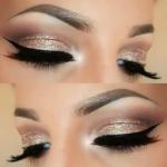 OB 18 color shimmer eyeshadow | smokey eyeshadow | professional eyeshadow 16 g  (MULTICOLOR)